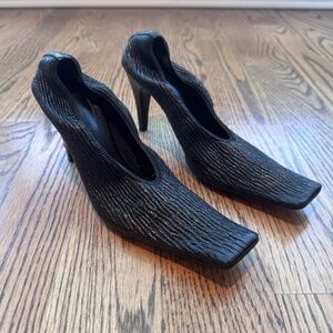 Bottega Veneta Black pump mule size 7